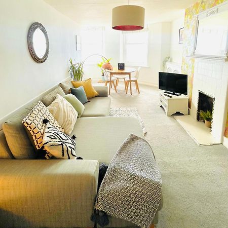 Penthouse Sea View Home Brighton ภายนอก รูปภาพ